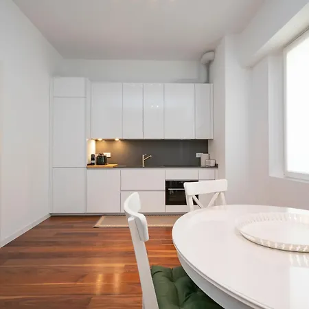 Modern Two-room In Corso Buenos Aires Milán