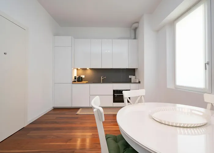 Modern Two-room In Corso Buenos Aires Milán